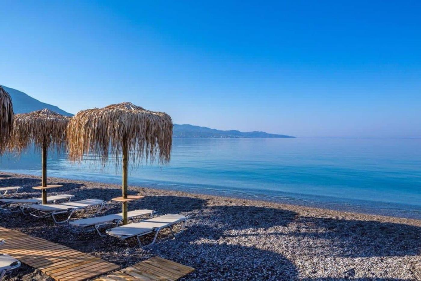 Kalamata'S Sunny Retreat Near The Historic Center מראה חיצוני תמונה