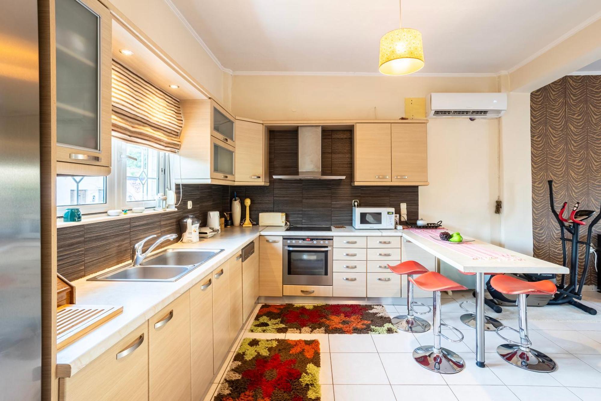 Kalamata'S Sunny Retreat Near The Historic Center מראה חיצוני תמונה