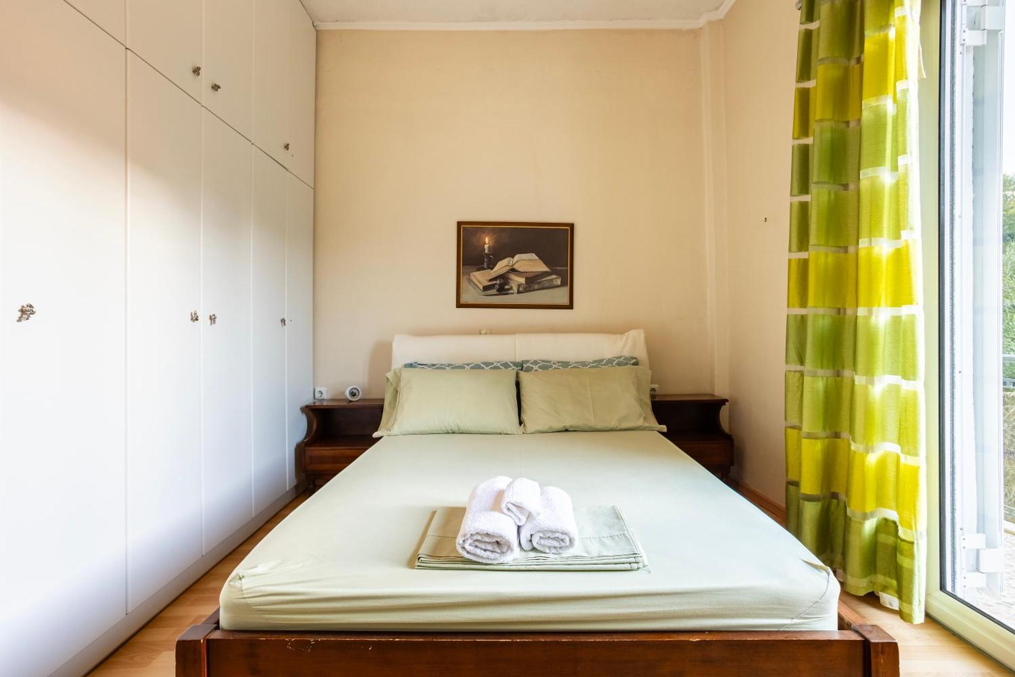 Kalamata'S Sunny Retreat Near The Historic Center מראה חיצוני תמונה