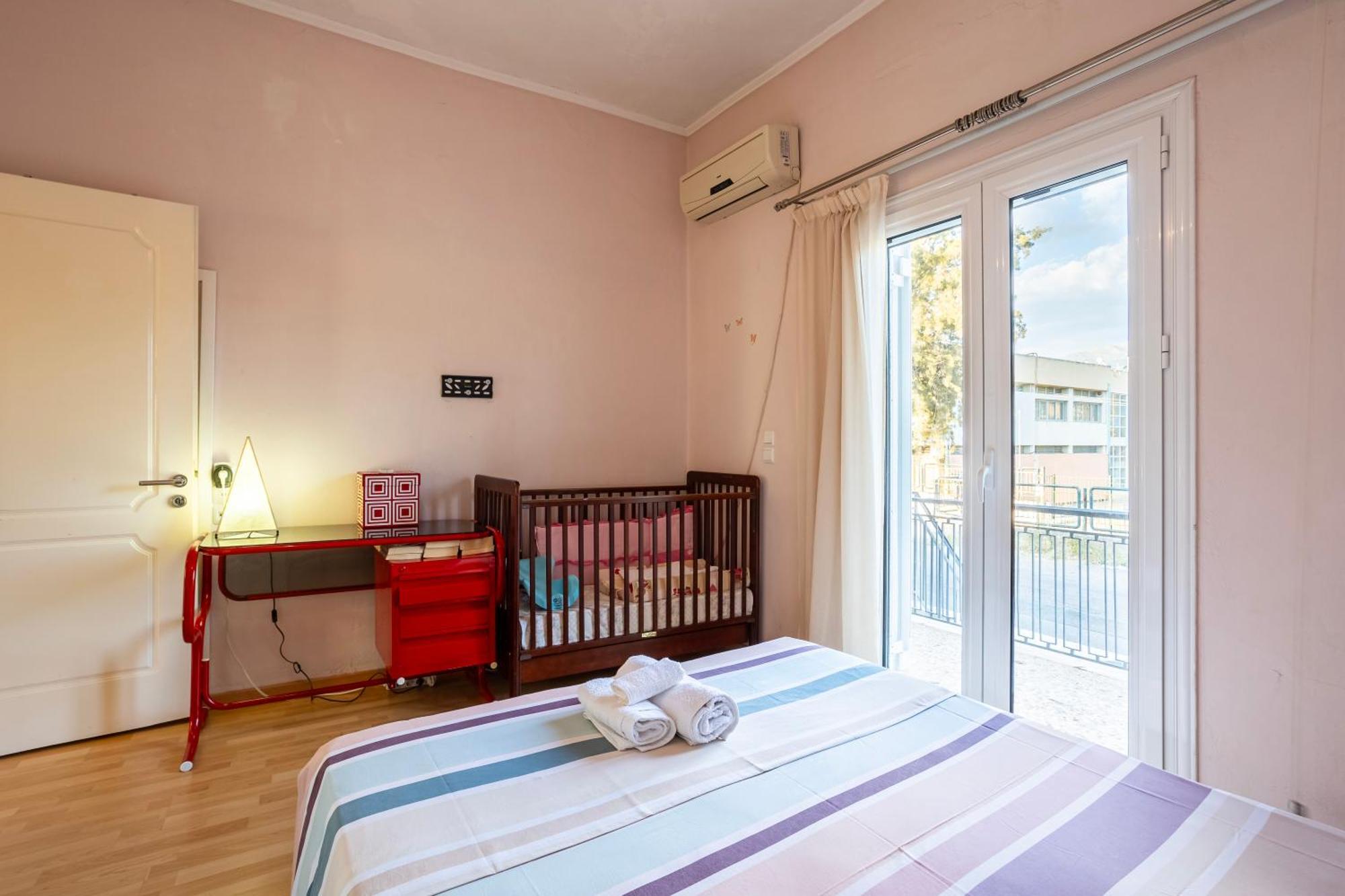 Kalamata'S Sunny Retreat Near The Historic Center מראה חיצוני תמונה