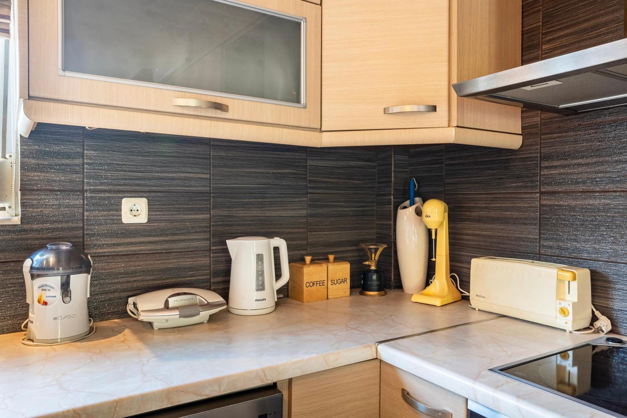 Kalamata'S Sunny Retreat Near The Historic Center מראה חיצוני תמונה