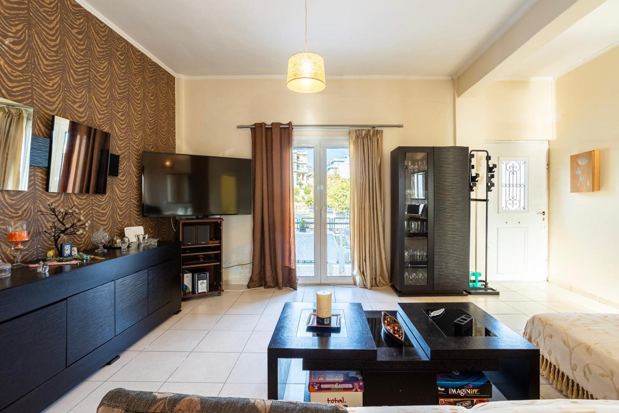 Kalamata'S Sunny Retreat Near The Historic Center מראה חיצוני תמונה