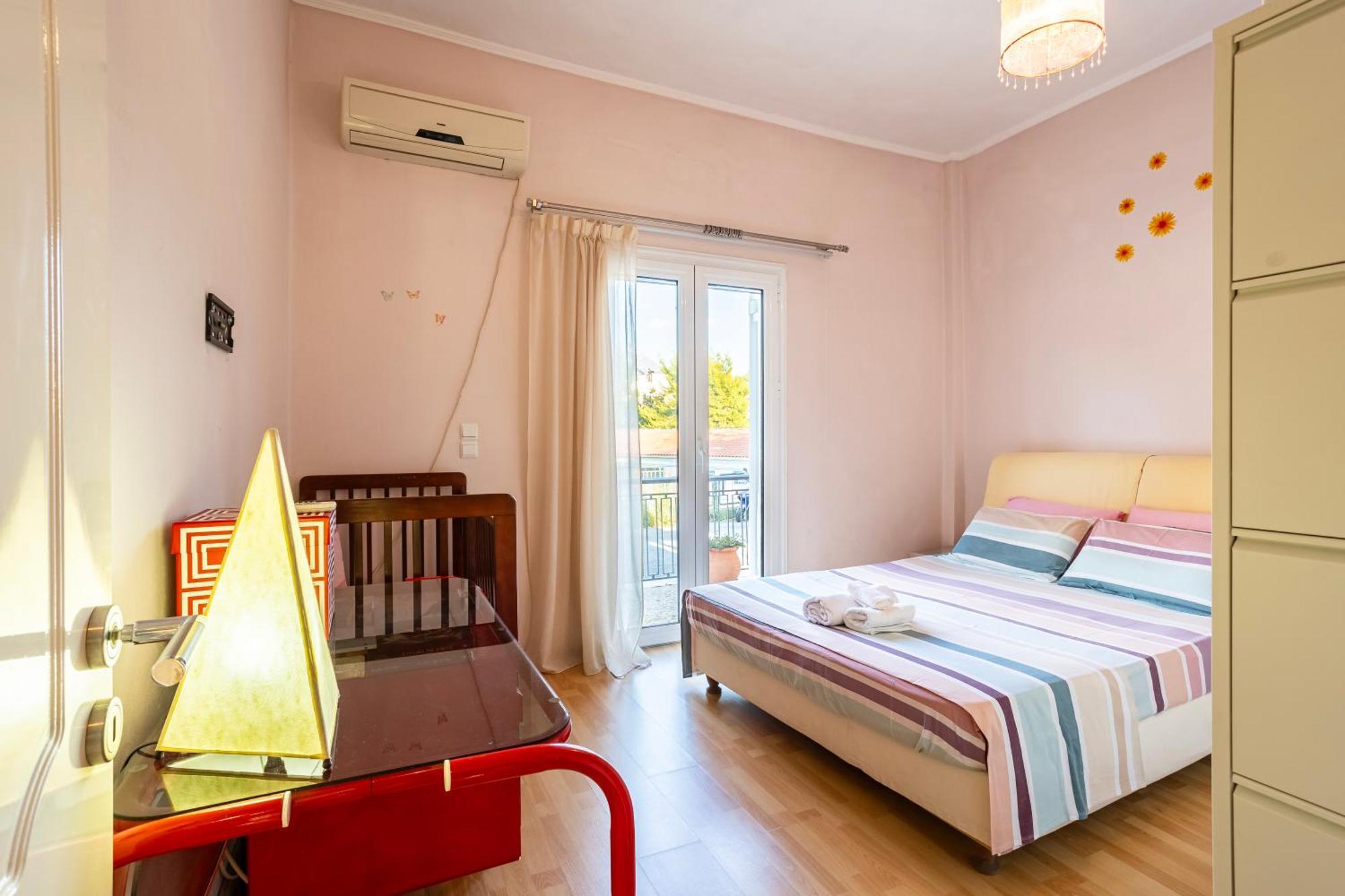 Kalamata'S Sunny Retreat Near The Historic Center מראה חיצוני תמונה